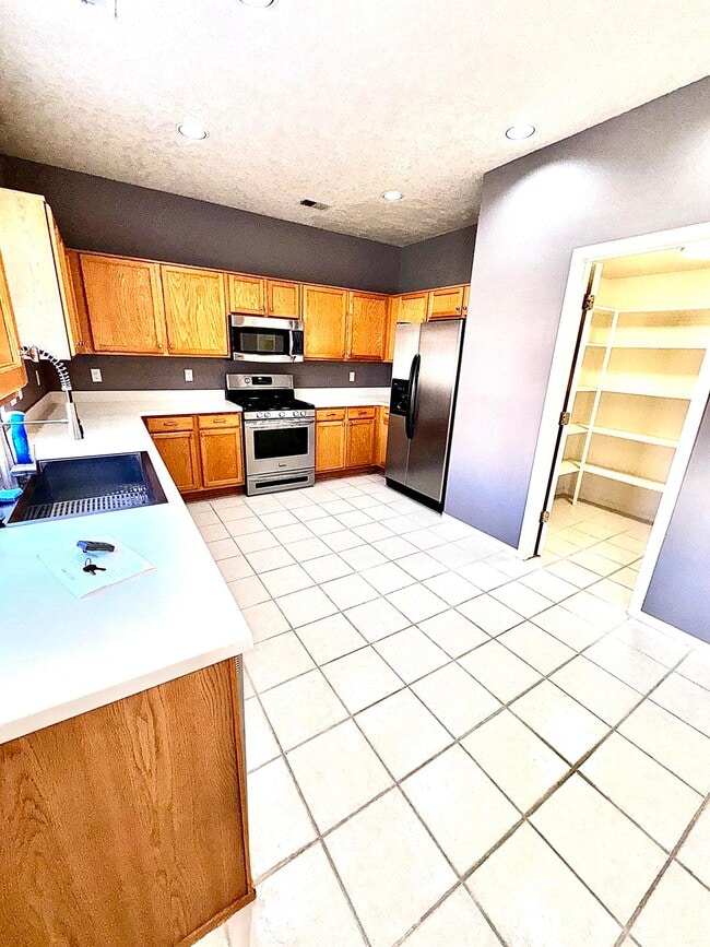 Building Photo - 7039 Casa Elena Dr NE