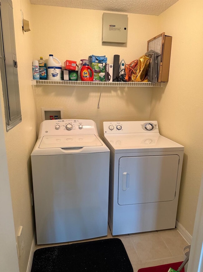 Building Photo - 2730 Anzio Ct