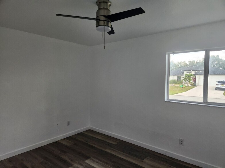 Building Photo - Cozy 2BR 1BA house in Buckingham Area RECENTLY REDUCED!