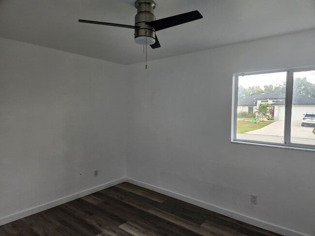 Building Photo - 6143 Hester Ave