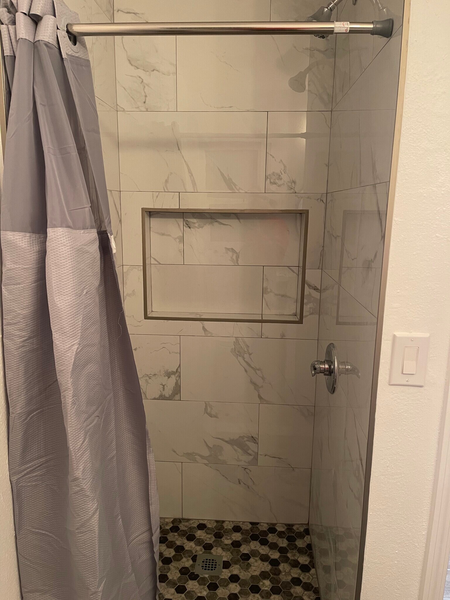 Building Photo - 2217 Marshallfield Ln