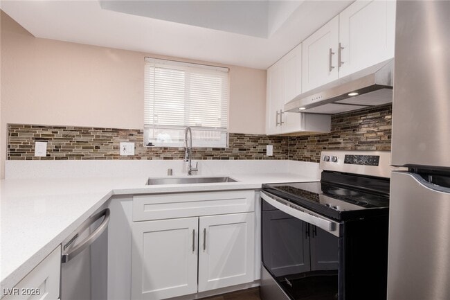 Building Photo - 6205 Bellota Dr