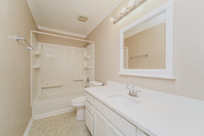 Building Photo - 328 Wrayhill Dr