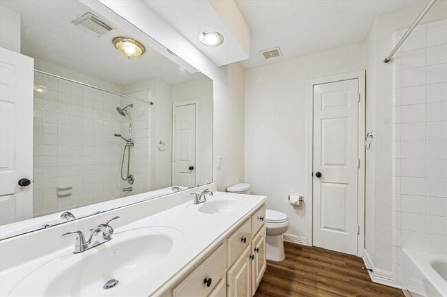 Building Photo - 4115 Crimson Oak Ct