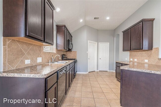 Building Photo - 3027 Cimarron Pass Dr