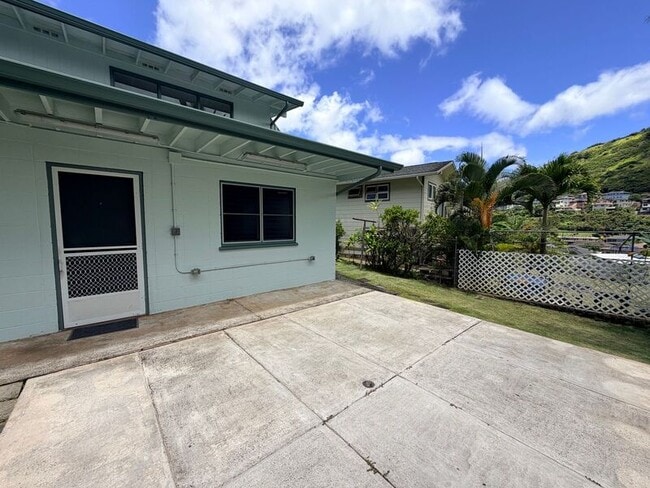 Building Photo - 1638 Ala Mahina Pl