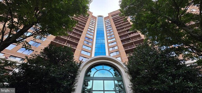 Primary Photo - 10101 Grosvenor Pl