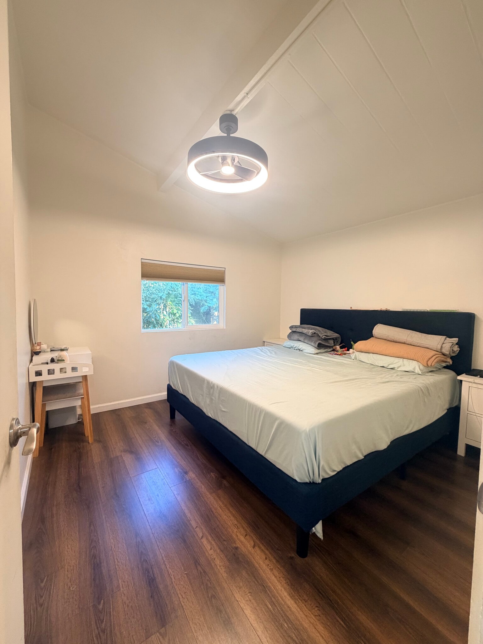 Building Photo - 11914 Volunteer Ave