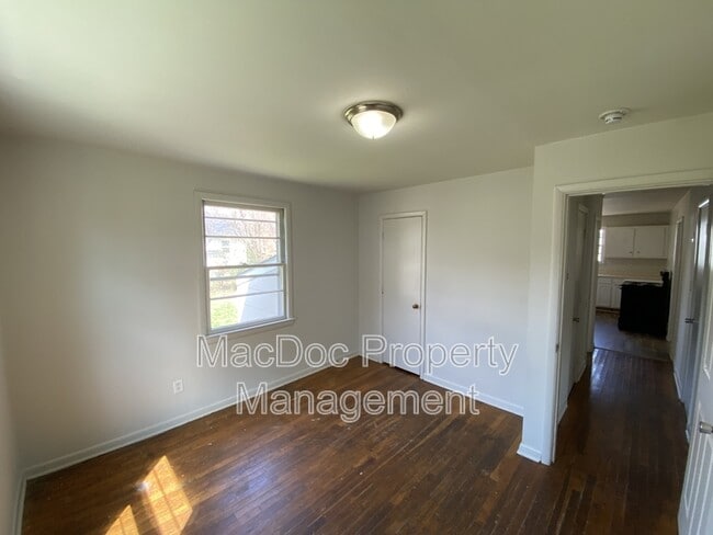 Building Photo - 209 Frazier St