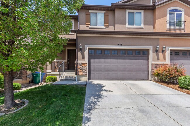 Building Photo - 2668 Cottonwood Dr