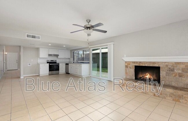 Building Photo - 2614 Crestmoor Ct