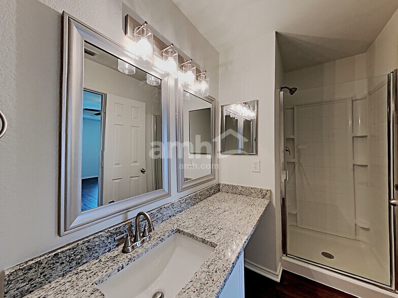 Building Photo - 16617 J Cheshier Ct