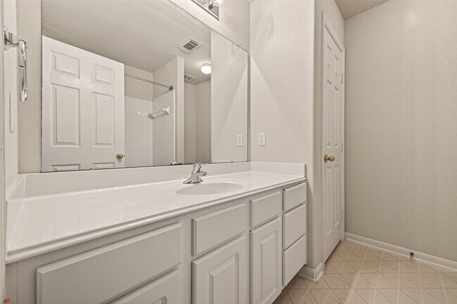 Building Photo - 13915 Maleewan Ln