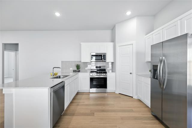Building Photo - 808 Pne Bch Dr