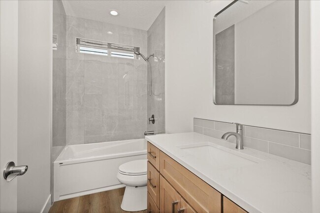 Building Photo - $3,375 - 4 Bed / 3 Bath Stunning Brand New...