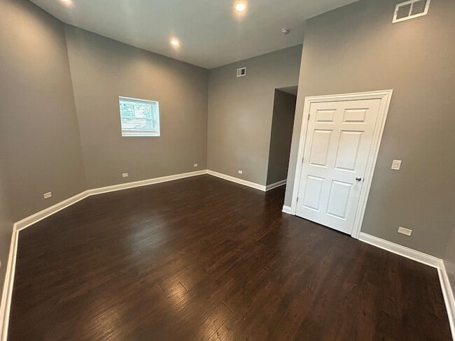 Building Photo - 1301 S 51st Ave