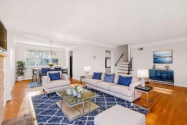 Building Photo - 8980 Cherry Blossom Ln