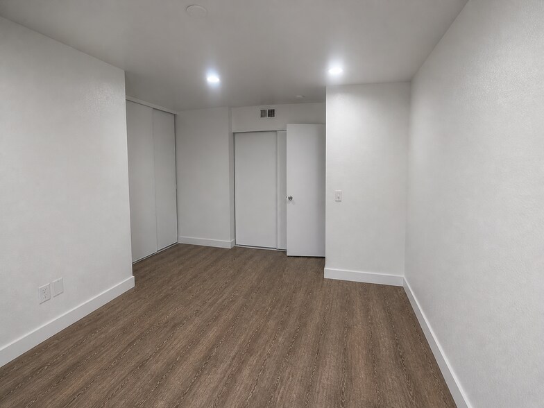 Building Photo - 15201 Santa Gertrudes Ave