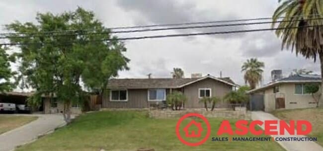 Primary Photo - Unique Home Located in East Bakersfield!