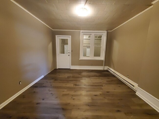 Building Photo - 221 N Penn St