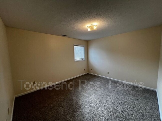 Building Photo - 1031 Ancestry Dr