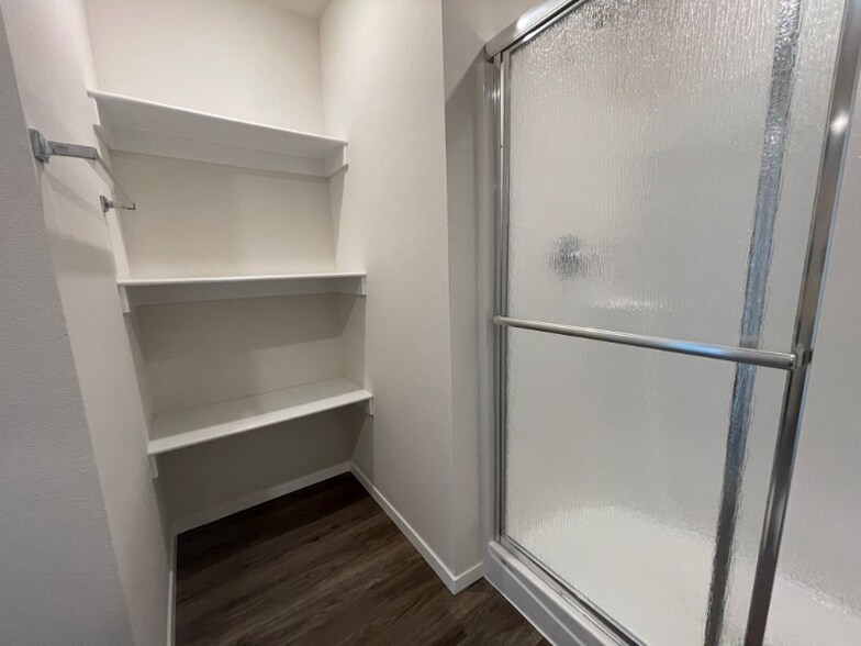 Building Photo - 2609 S Silver St