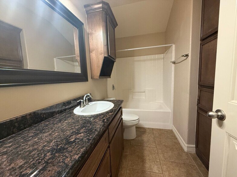 Building Photo - 4308 Bratton