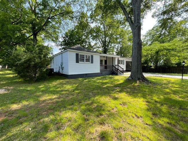 Building Photo - Updated 3/1 House in Cedartown- $1,395