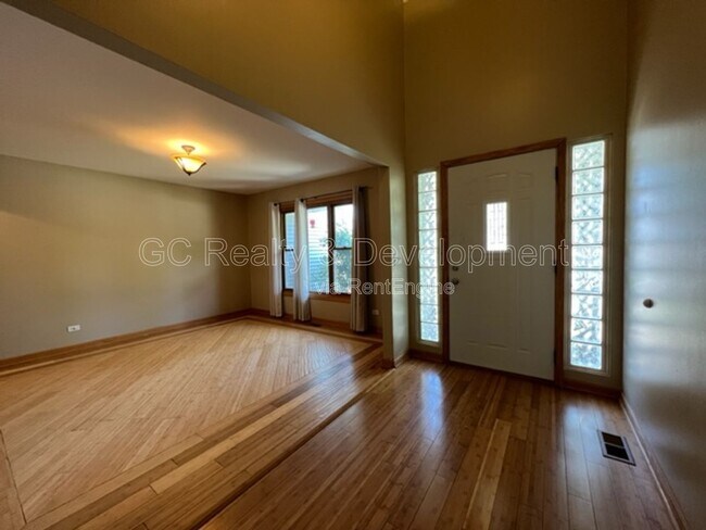 Building Photo - 2805 Breckenridge Cir