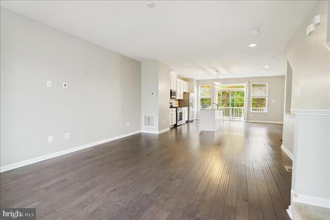 Building Photo - 23123 Azalea Ln