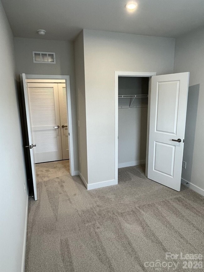 Building Photo - 5013 Griers Hl Dr