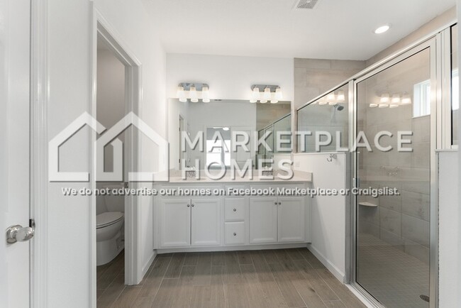 Building Photo - 5621 SW 90th Ln