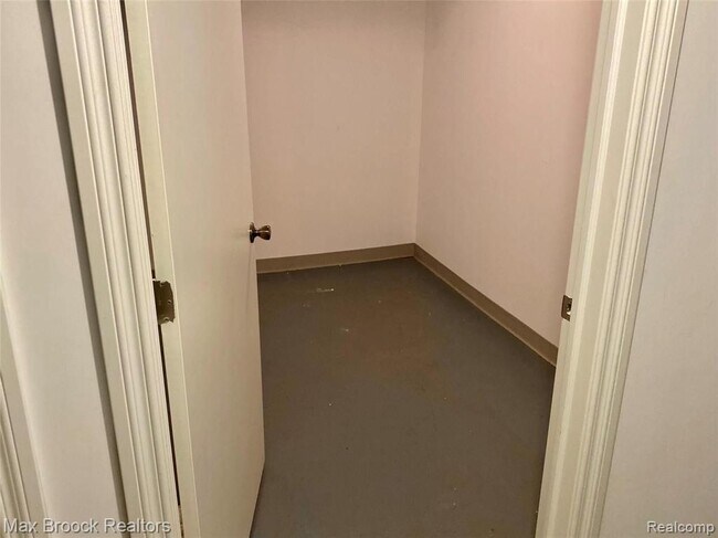 Building Photo - 1115 N Old Woodward Ave