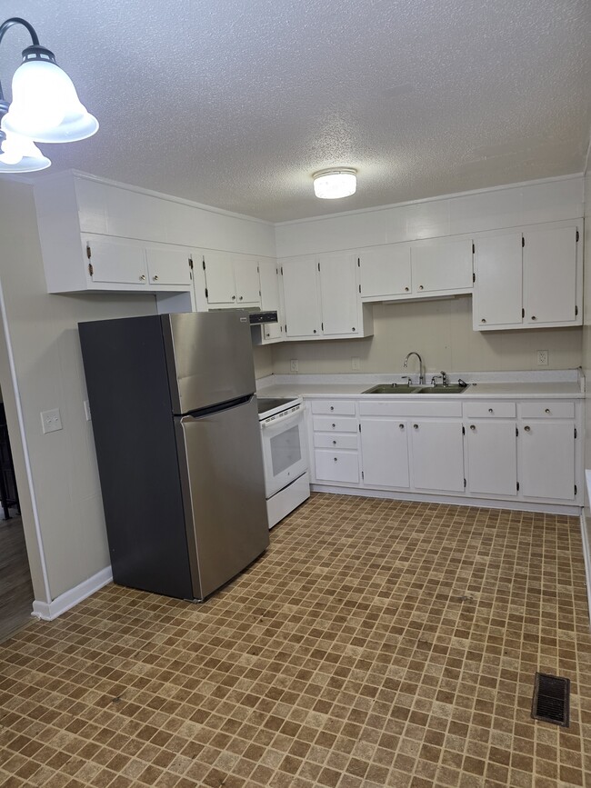 Building Photo - 3719 Steadman Dr NW