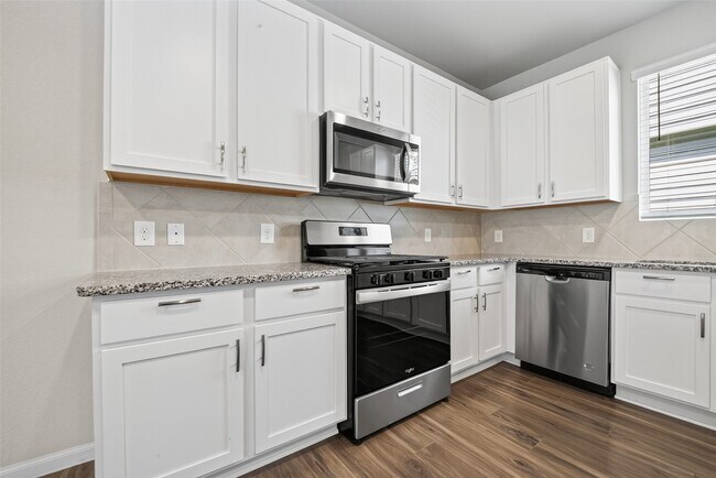 Building Photo - 13758 Goldeye Dr