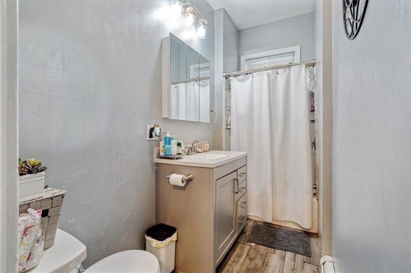 Building Photo - 249-251 Orms St