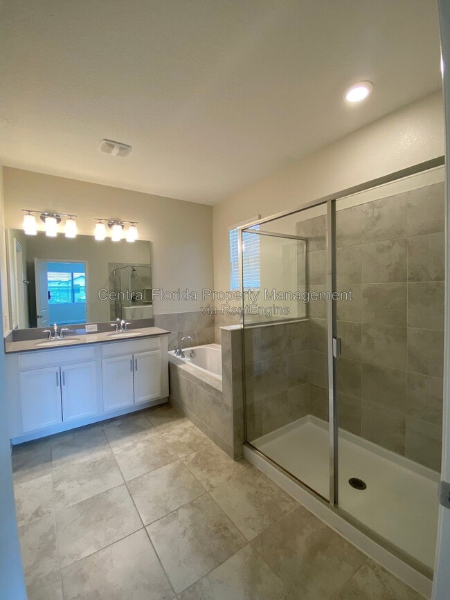 Building Photo - 1218 Payne Stewart Dr