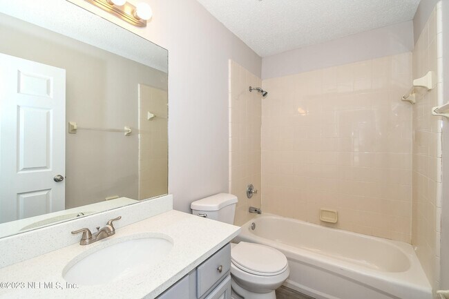 Building Photo - 1693 Spring Branch Dr W