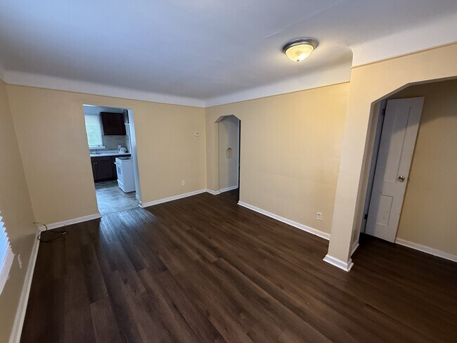 Building Photo - 18792 Kenosha St