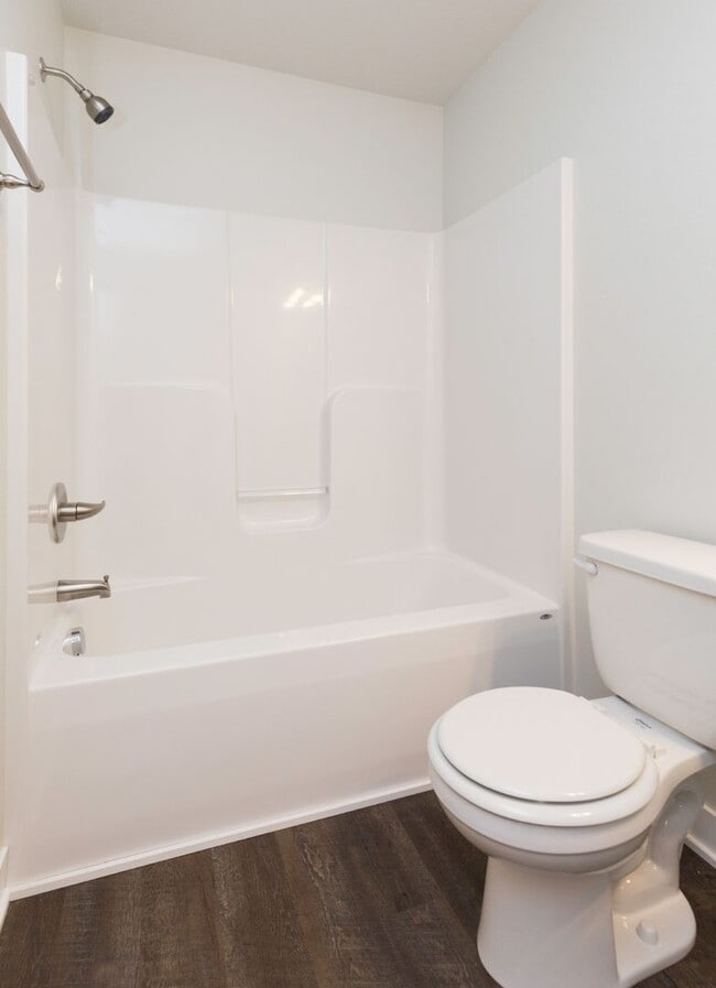 Building Photo - 4 bed / 2.5 Bath in Altoona