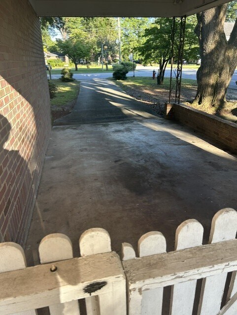 Building Photo - 639 Veterans Rd