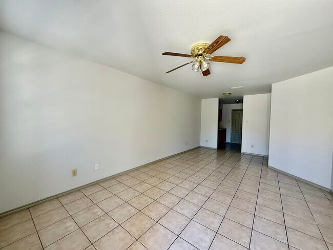 Building Photo - 507 Shiloh Dr