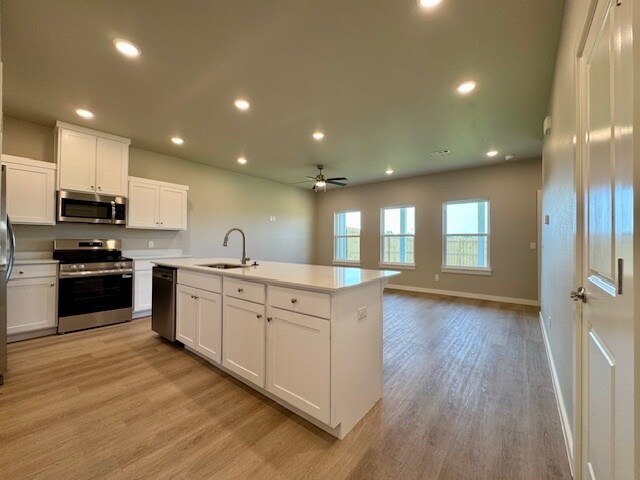 Building Photo - 1900 SW Poigai Ct