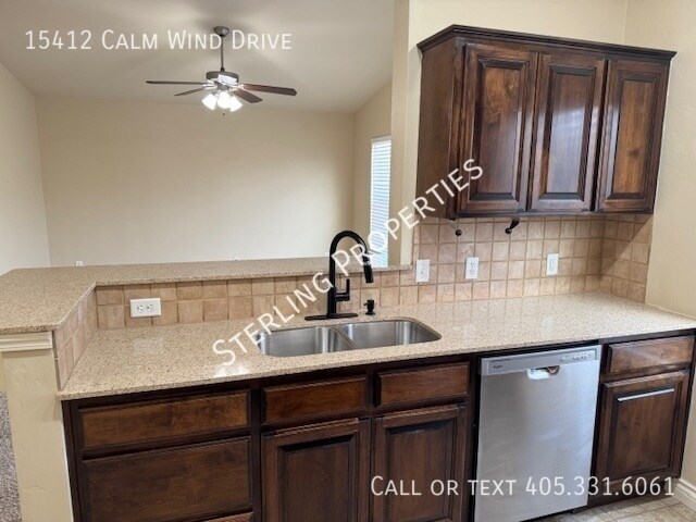 Building Photo - 15412 S Calm Wind Dr