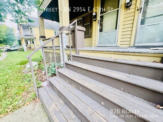 Building Photo - 2954 E 67th St