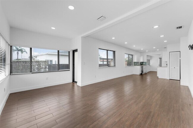 Building Photo - 5790 SW 5th St