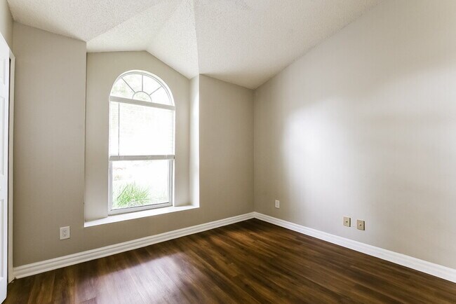 Building Photo - 7757 Fox Knoll Pl