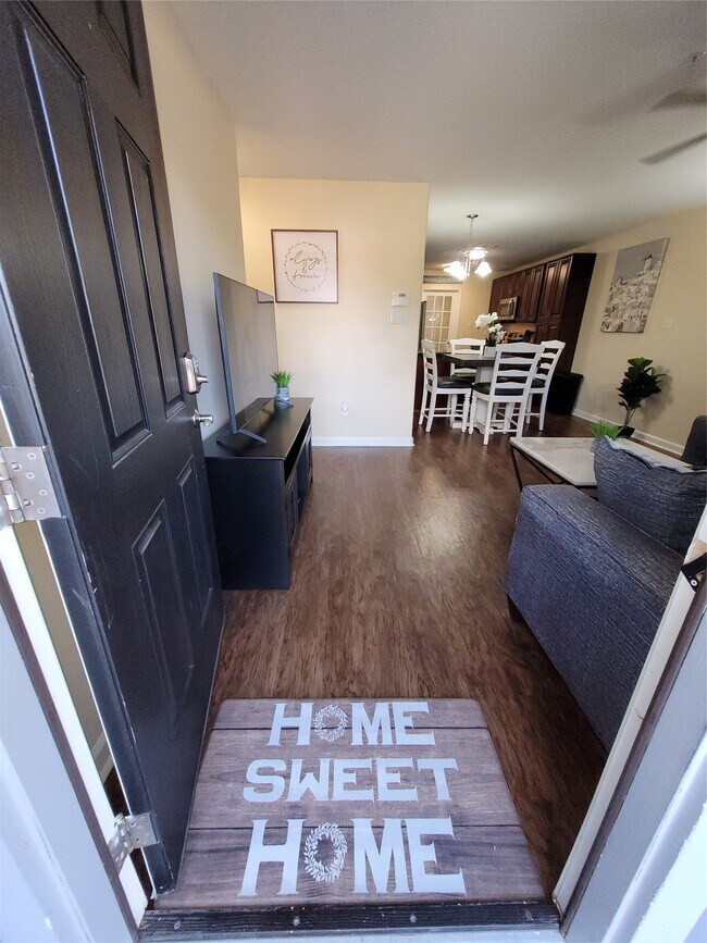 Building Photo - 4426 25th St E