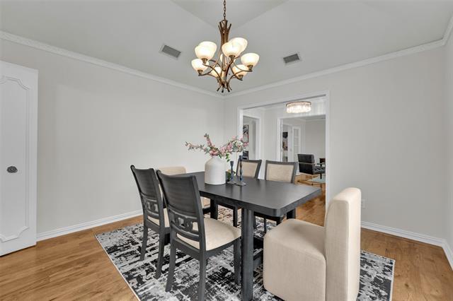 Building Photo - 9511 Robin Meadow Dr