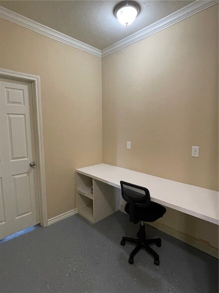 Building Photo - 6909 Appomattox Dr